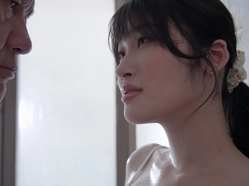 Người chồng bỏ bê, người vợ được ông chú giúp thỏa mãn cơn dam dang lồn